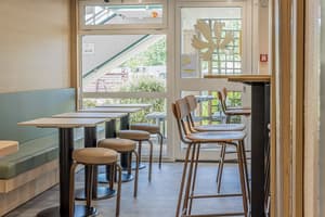 thumbnail: Breakfast area