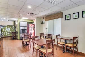 thumbnail: Breakfast area