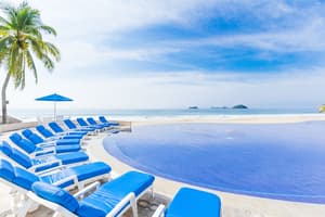 thumbnail: Infinity pool
