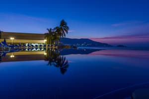 thumbnail: Infinity pool