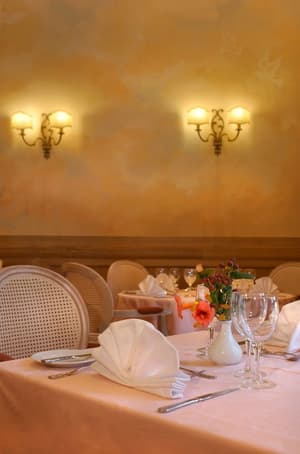 thumbnail: Dining