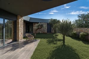 thumbnail: Exterior