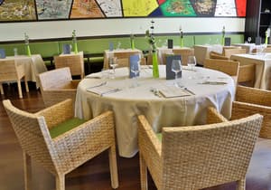 thumbnail: Restaurant