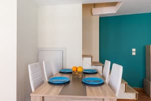 thumbnail: In-room dining