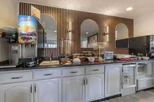 thumbnail: Breakfast area