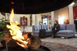 thumbnail: Lobby sitting area