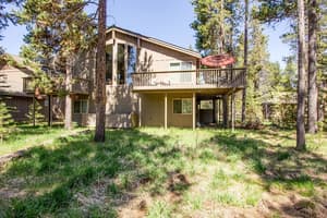 thumbnail: Front of property