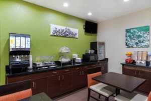 thumbnail: Breakfast area