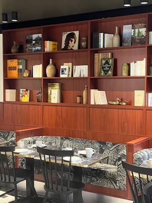 thumbnail: Restaurant