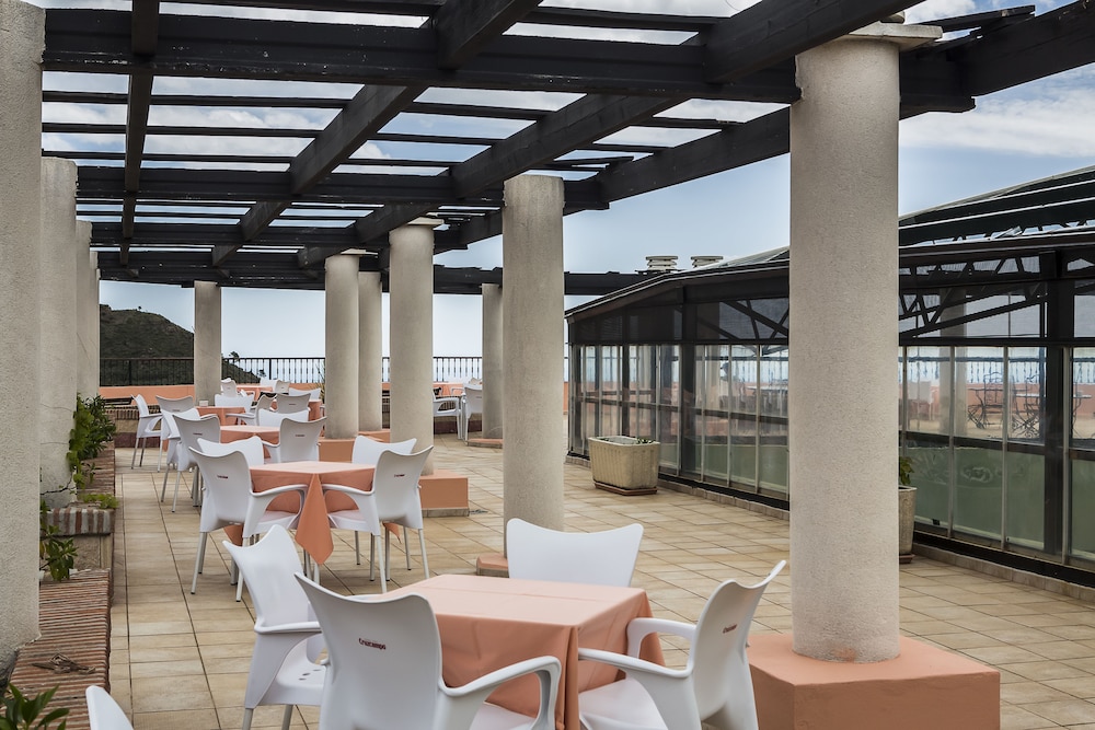 Restaurant-cafeteria