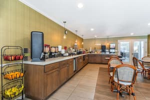 thumbnail: Breakfast area