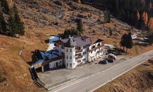 thumbnail: Exterior