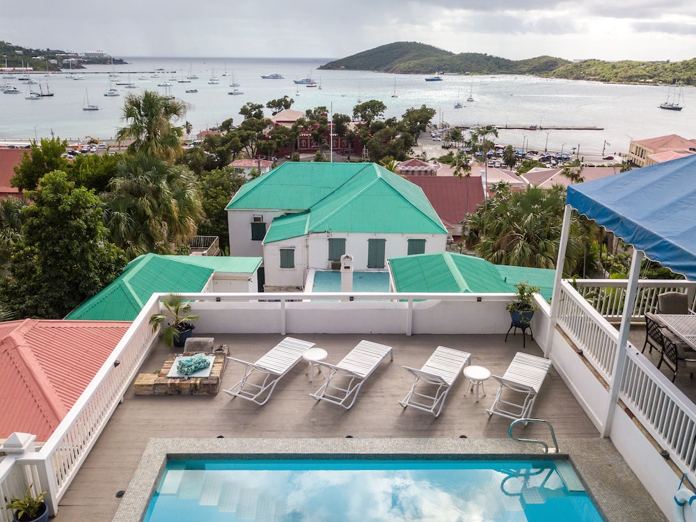 Sundeck