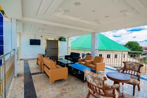 thumbnail: Terrace/patio