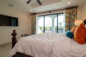thumbnail: Interior