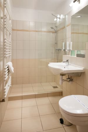 thumbnail: Bathroom shower