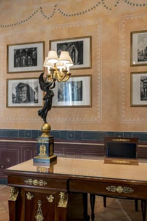 thumbnail: Interior detail