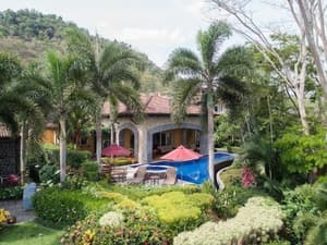 thumbnail: Property grounds