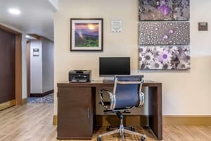 thumbnail: Business center