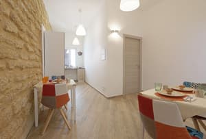 thumbnail: Breakfast area