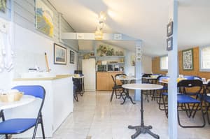 thumbnail: Breakfast area