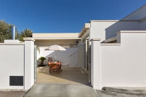 thumbnail: Exterior