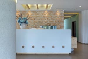 thumbnail: Reception