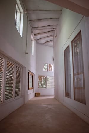 thumbnail: Interior detail