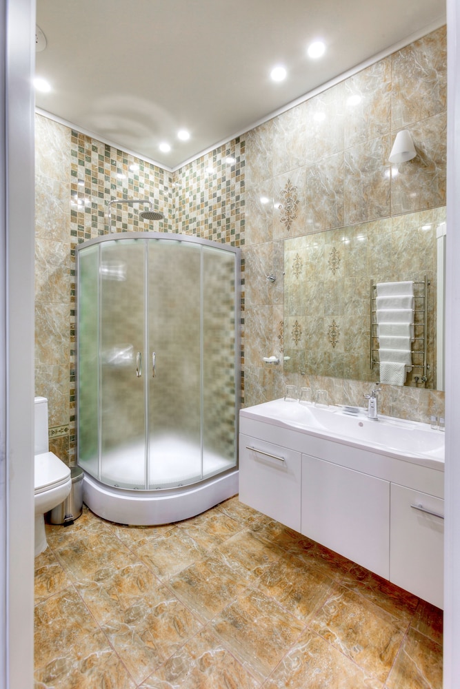 Bathroom shower