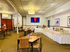 thumbnail: Sports bar