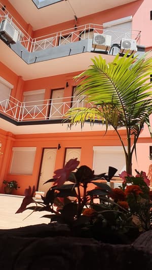 thumbnail: Exterior