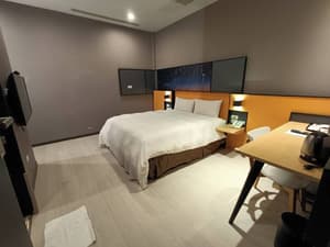 thumbnail: Room