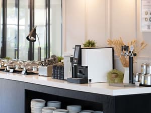 thumbnail: Breakfast area