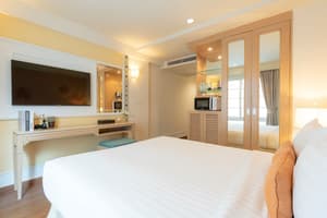 thumbnail: Room