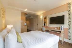 thumbnail: Room
