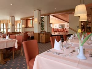 thumbnail: Restaurant