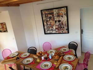 thumbnail: Breakfast area