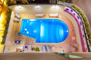 thumbnail: Pool
