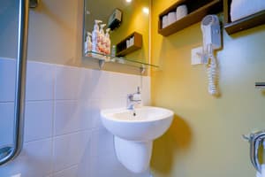thumbnail: Bathroom sink