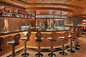 thumbnail: Bar (on property)