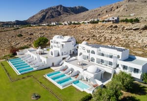 thumbnail: Front of property