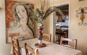 thumbnail: Breakfast area