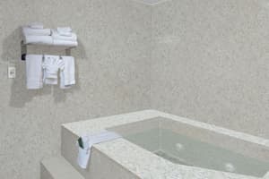 thumbnail: Jetted tub