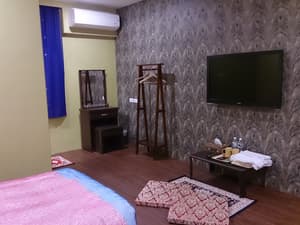 thumbnail: Room