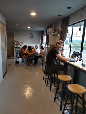 thumbnail: Restaurant