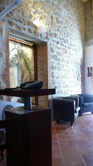 thumbnail: Reception hall