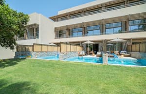 thumbnail: Outdoor pool