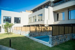 thumbnail: Outdoor pool