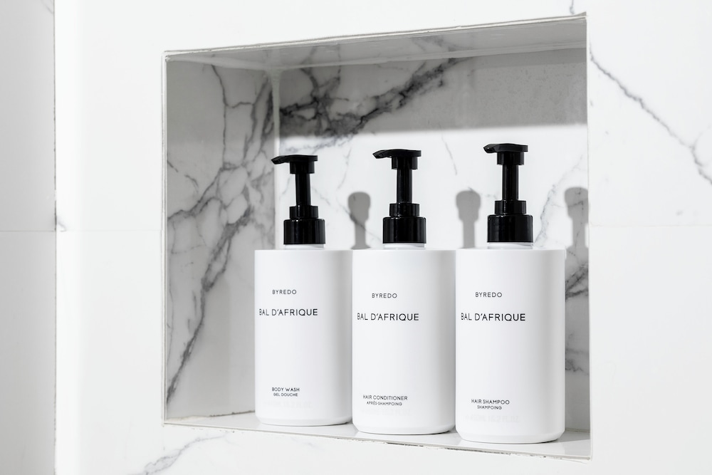 Bathroom amenities