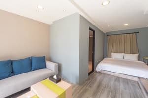 thumbnail: Room
